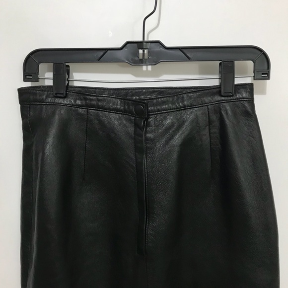 Vintage leather skirt - Picture 2 of 6